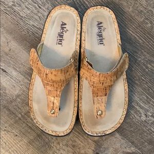 Alegria Size 40 Euro.